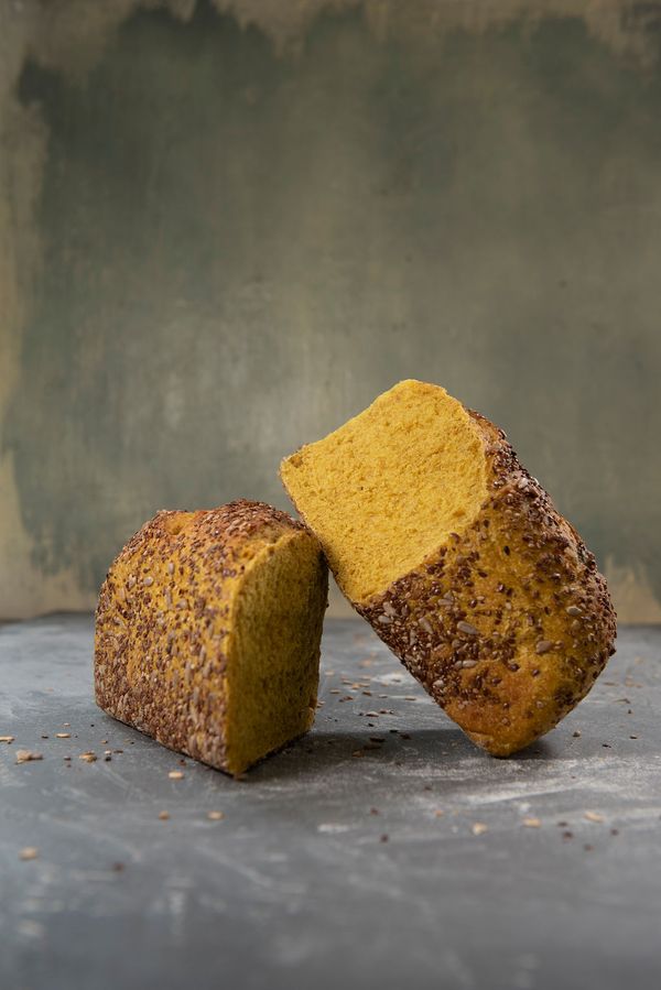 Pan masa madre cabutia y cúrcuma